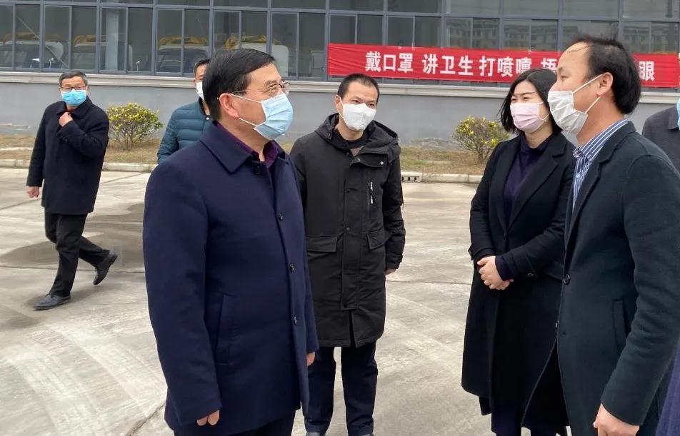 区领导朱亚文一行视察督导戴为科技复工和疫情防控工作